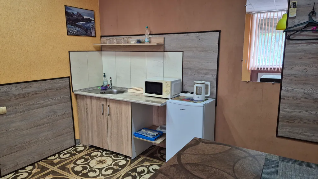 Квартира 4-местная студия с кухонным уголком и своим санузлом — аренда посуточно в Бердянск