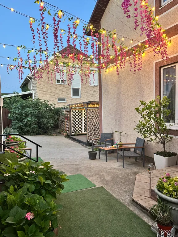 Загородный дом для семейного отдыха в 8 километрах от города