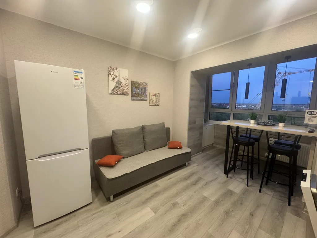 Совершенно новая чистая квартира в тихом районе города