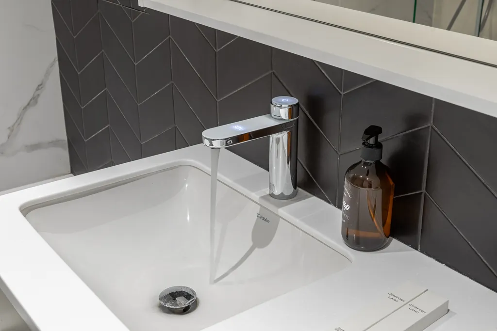 Двухуровневые апартаменты Смарт Хост с проектором и PS4