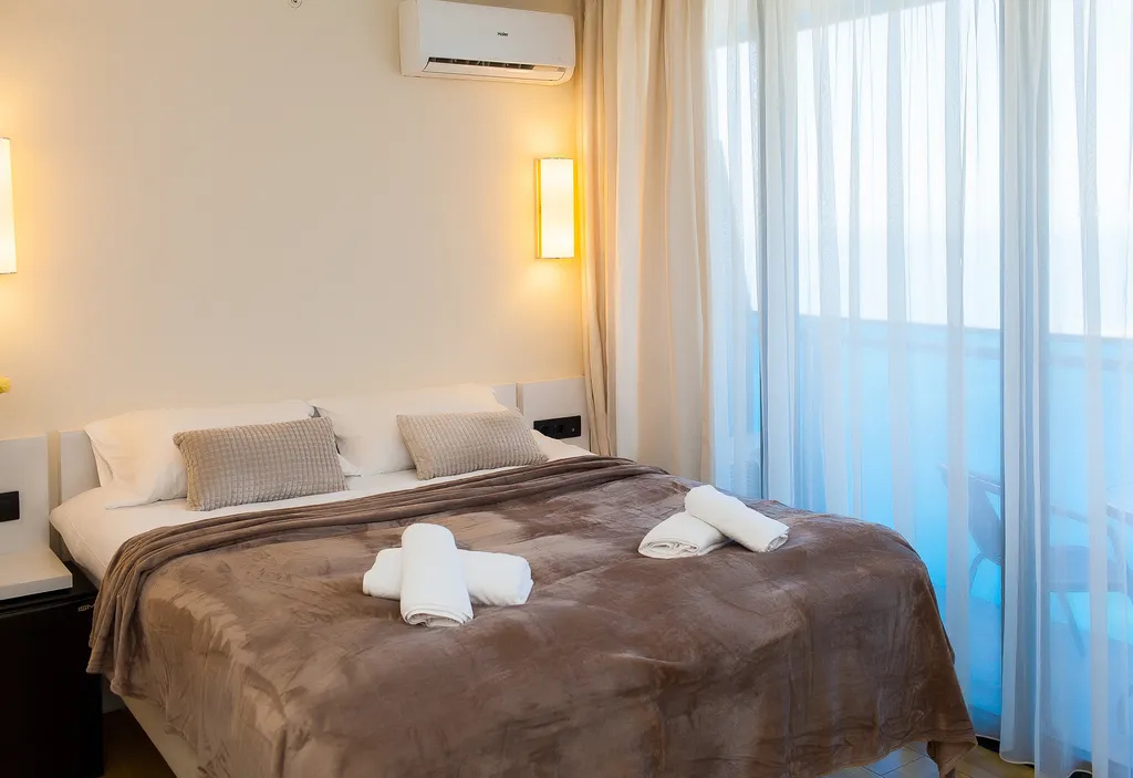 Orbi city view 14-13