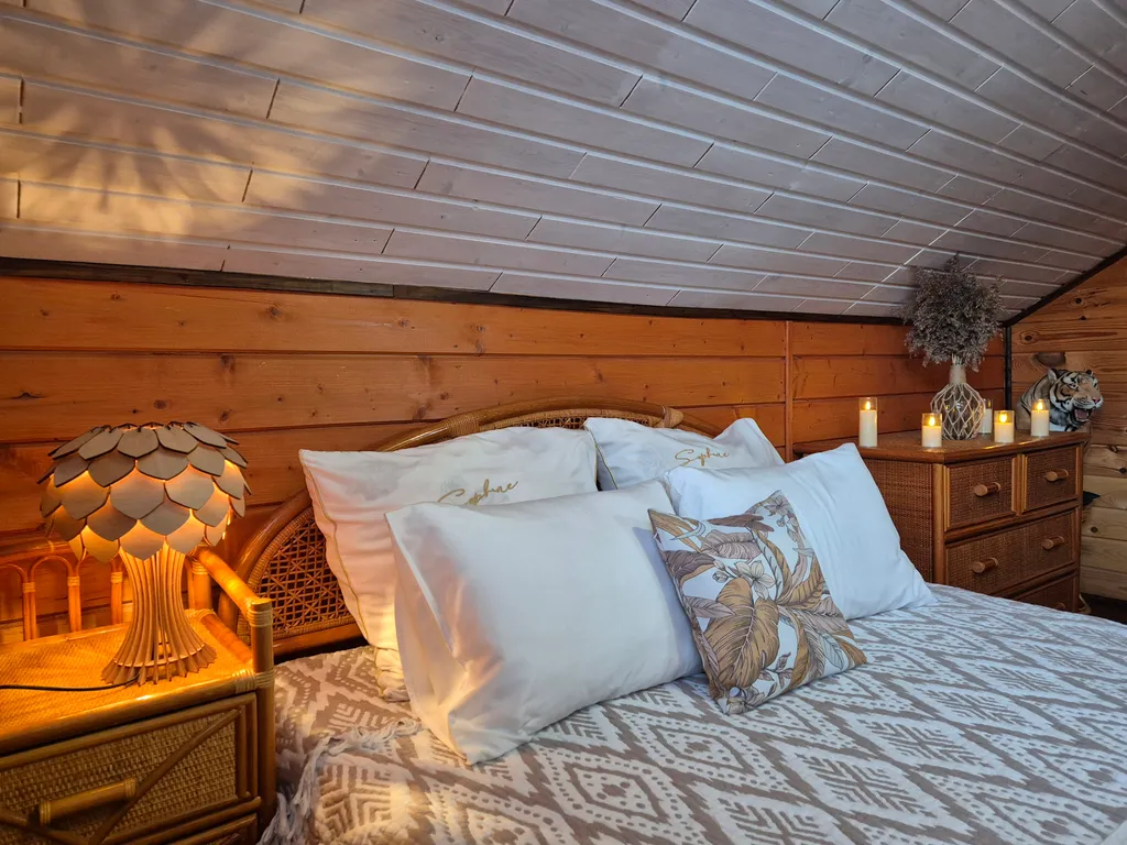 Уютный дом с бильярдом, сауной на берегу Горьковского моря