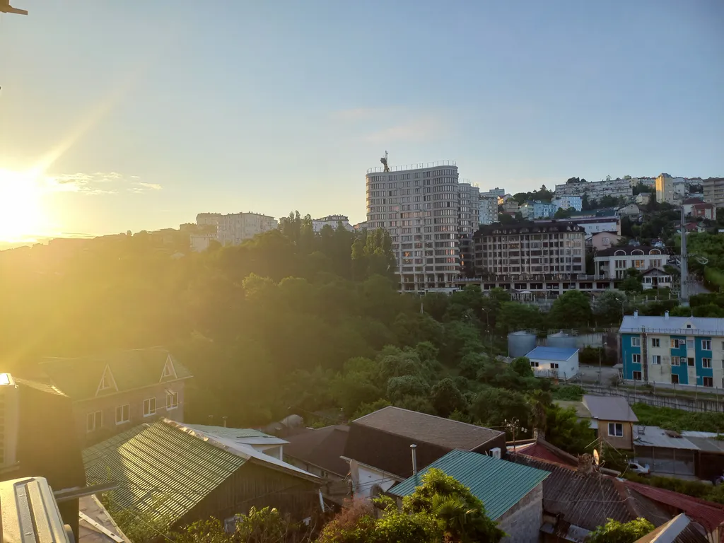 Уютная студия в тихом районе, вблизи Зимнего театра