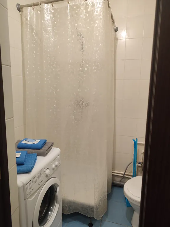 Студия в историческом районе города с красивым видом из окна