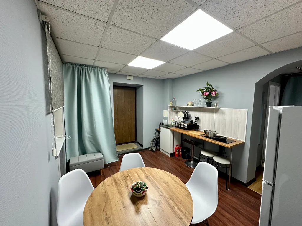 Большая квартира в самом центре города с видом на Власьевский сад