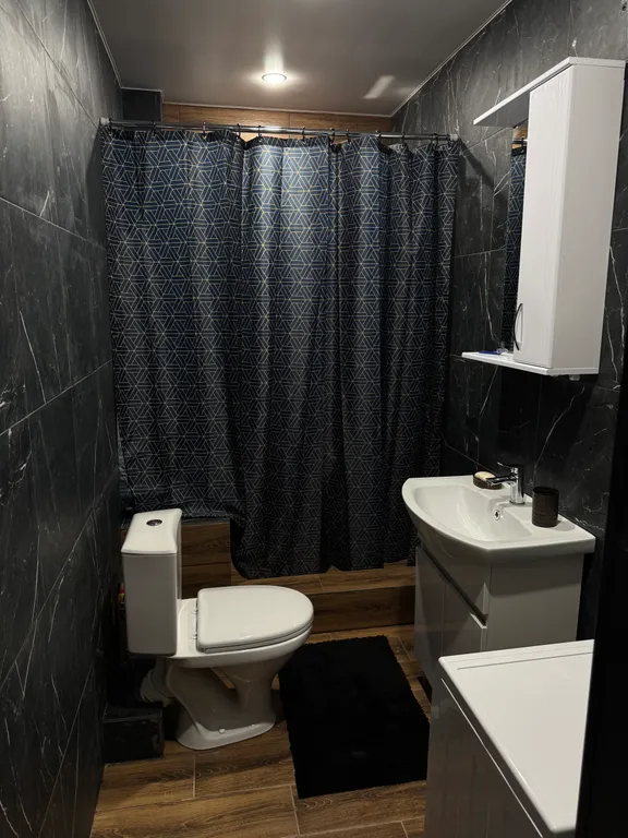 Современный коттедж на скале