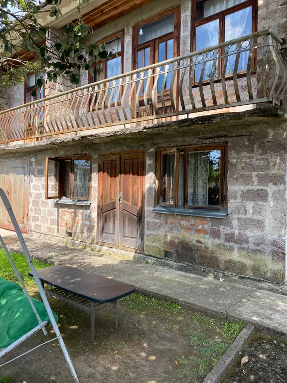 Комнаты в двухэтажном доме на берегу моря