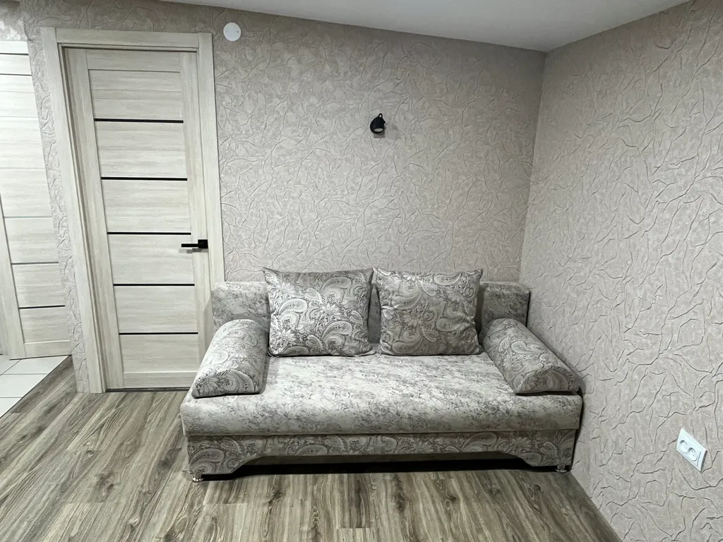 Коттедж 1-комнатный Дом — Деревянное