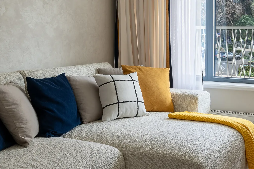 Двухкомнатный Lux с одной спальней