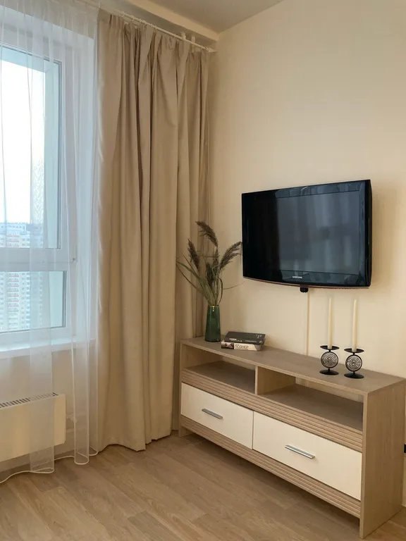 Симпатичная студия на высоком этаже