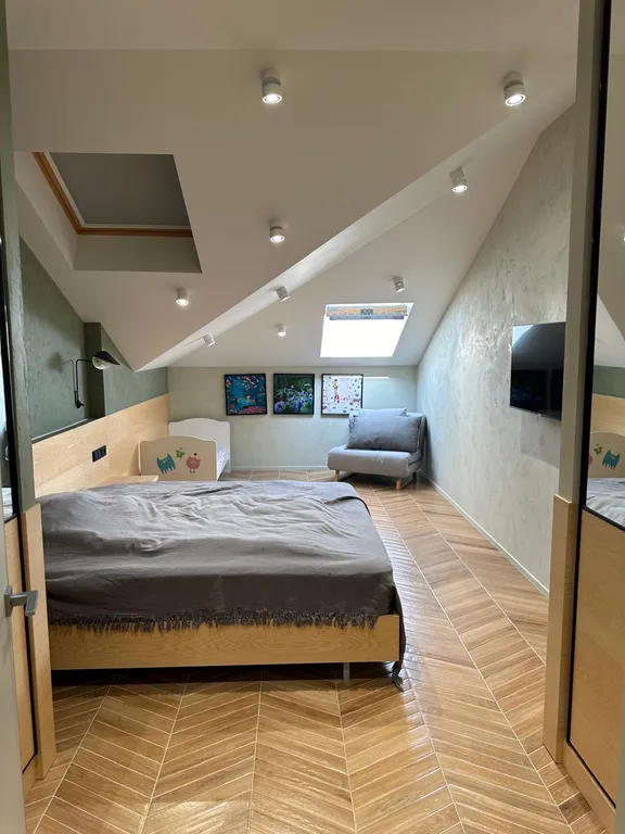 Квартира Квартира Дизайнерская мансарда в самом центре — Геленджик