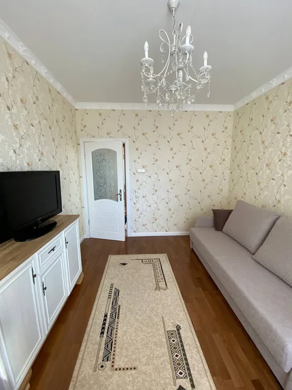 Светлая однокомнатная квартира в тихом районе Светлогорска.