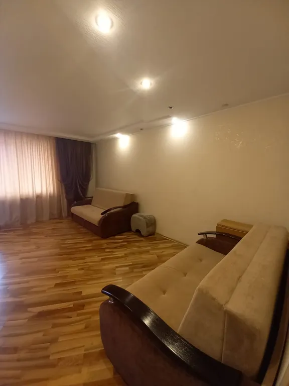 Большая 3-комнатная квартира с отличным интерьером и хорошей мебелью