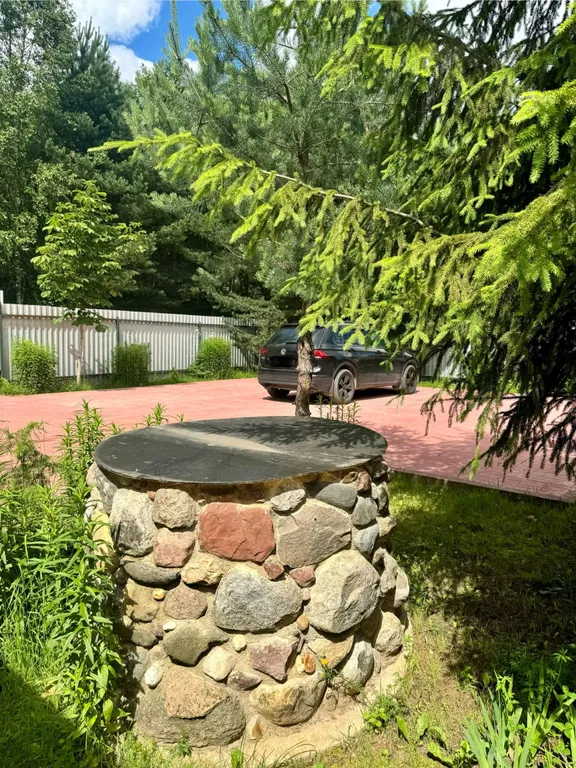 Дом на берегу озера Селигер