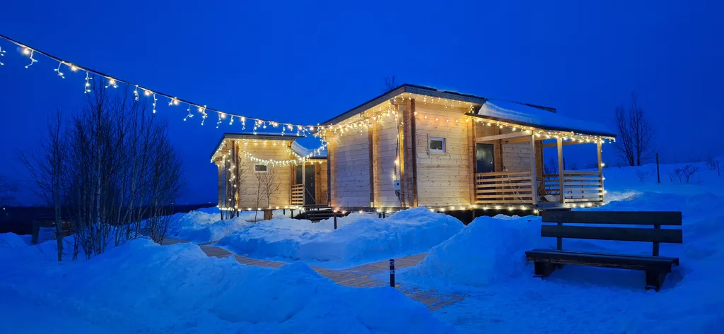 Коттедж Дома для отдыха "Ипиней" С видами на домашние вулканы, город, бухту — аренда посуточно в Елизово