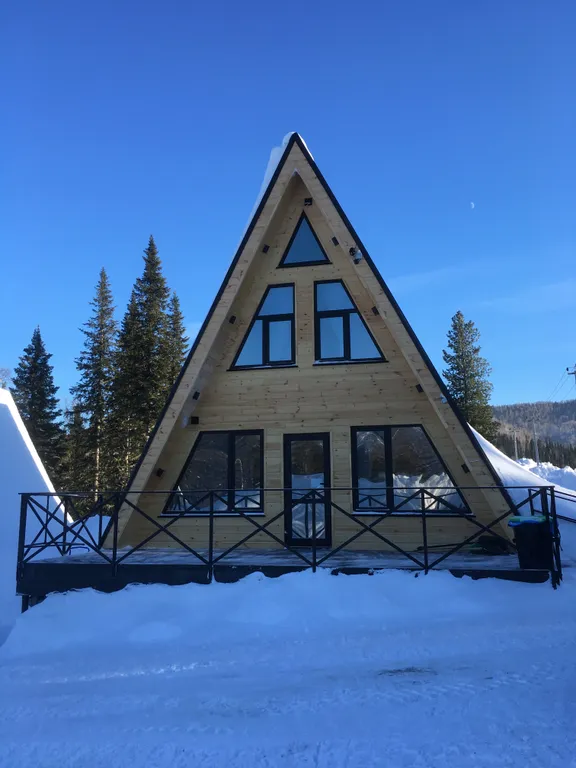 Дом в стиле A-frame с сауной