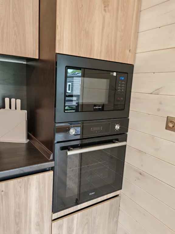 Просторный дом в живописном месте у реки, в 40 минутах от Москвы