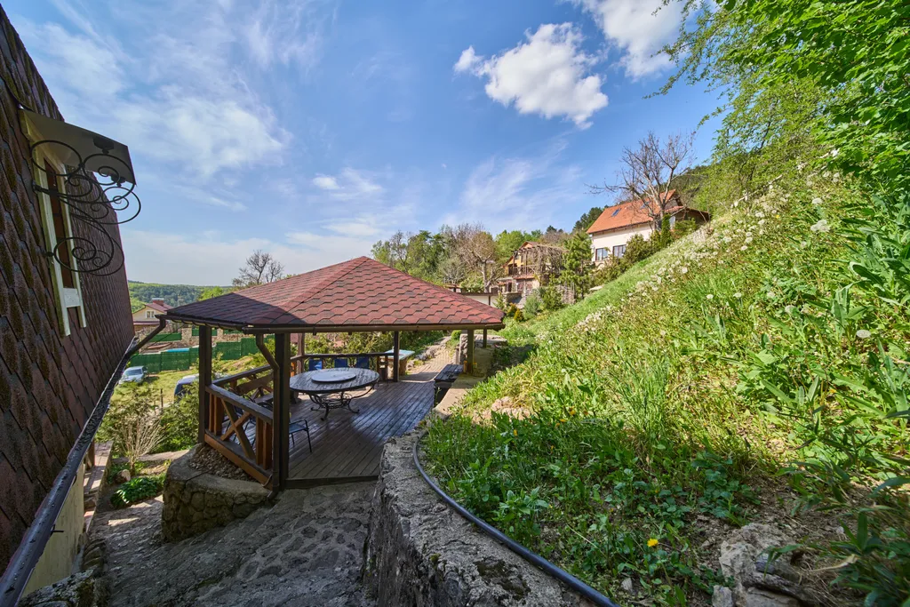 4-комнатный Дом