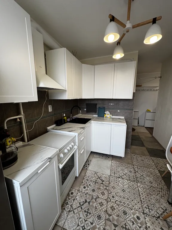 Стильная двушка в сердце города! Рядом набережная и Броско Молл