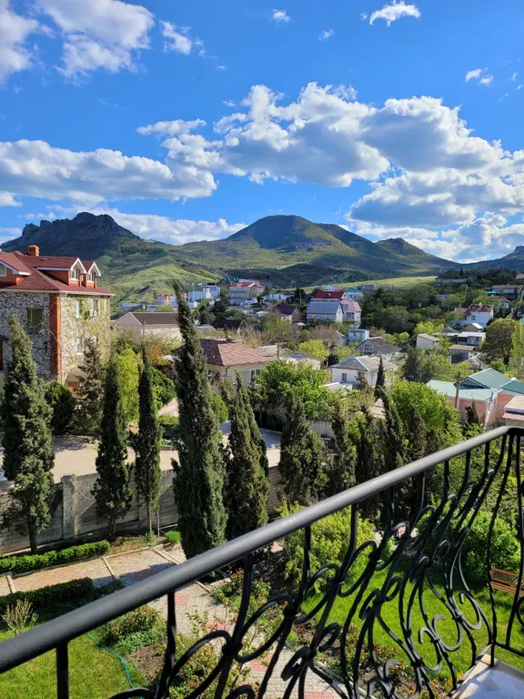 Большие апартаменты. Вилла с беседкой на Киловой горе. 2 этаж