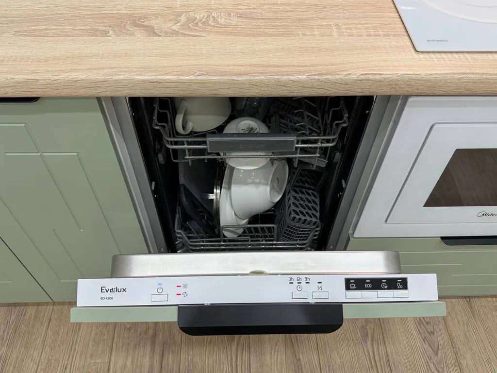 Leonardo apt with a sunset view