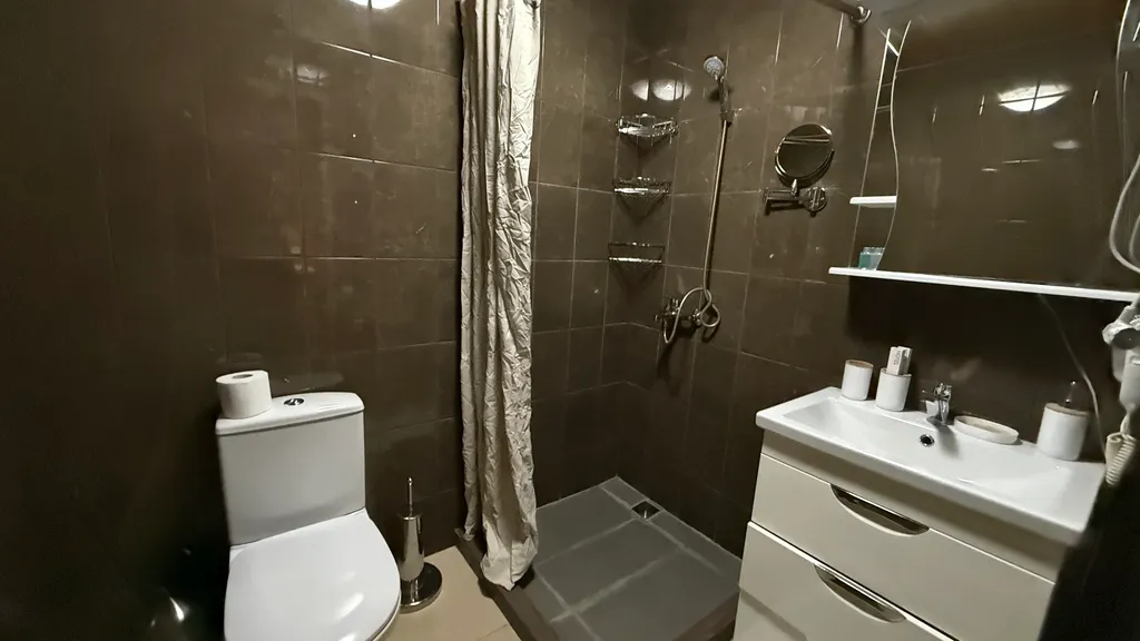 6-комнатный Дом