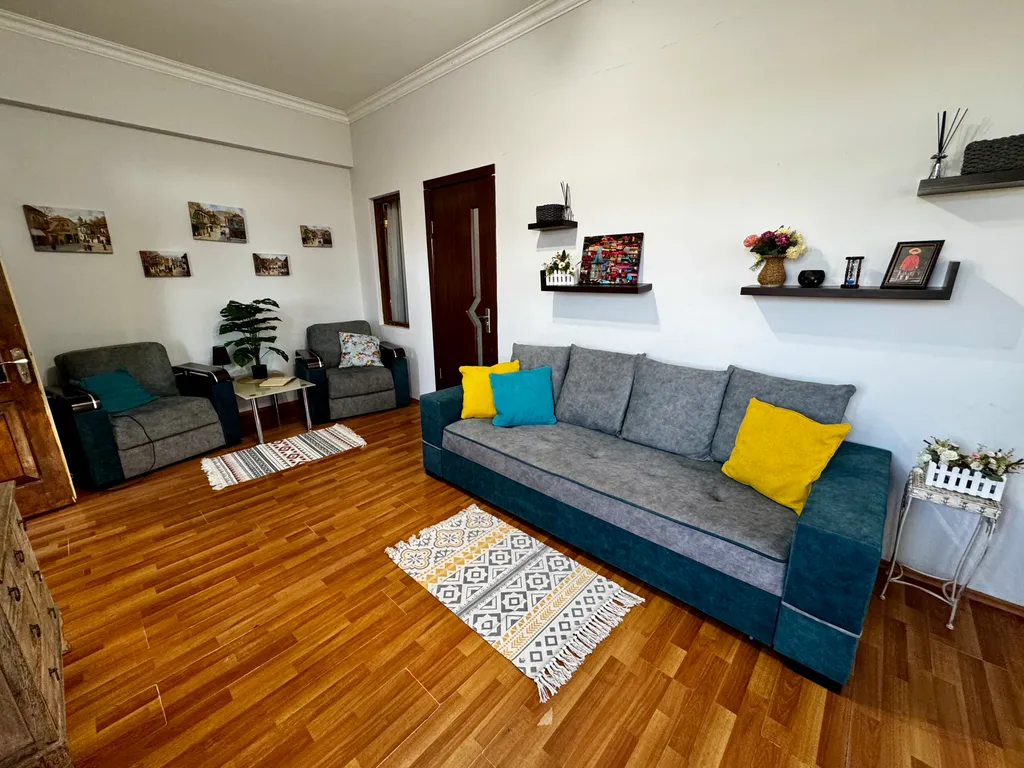 Трёхкомнатные апартаменты в Старом городе с видом на весь Тбилиси