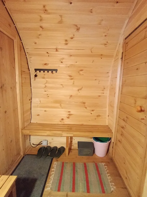 Домик с баней и купелью на дровах на участке 20 соток