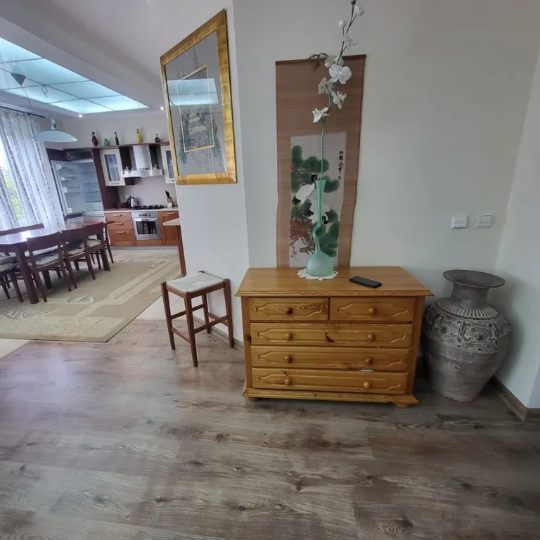 Двухуровневая квартира у озера Тихое