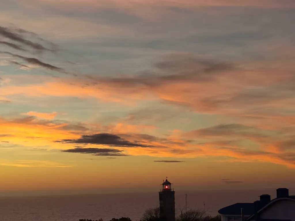 Квартира Уютная квартира с завораживающим видом на море и Маяк — Анапа