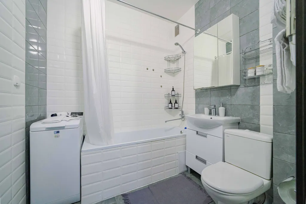 Квартира Уютная, светлая, только после ремонта квартира ждет своих гостей — Екатеринбург