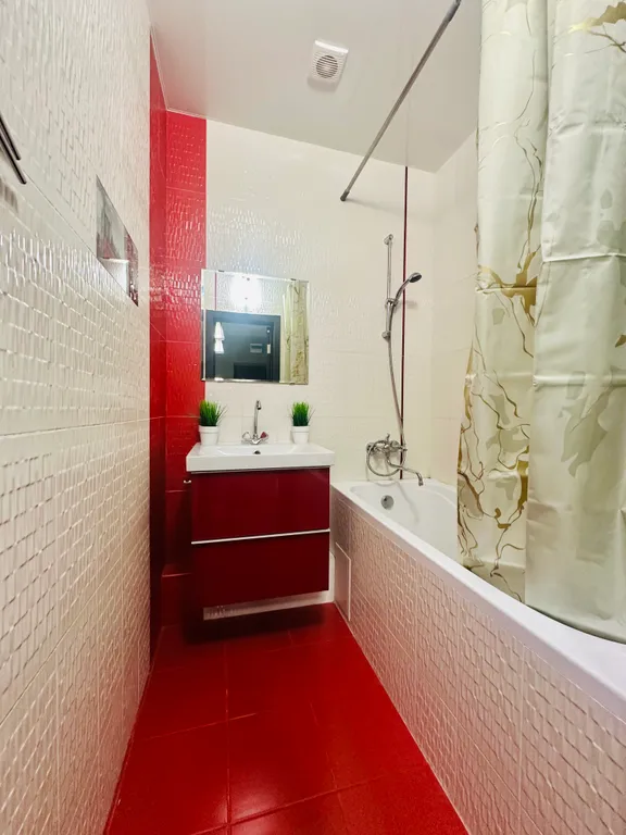 Квартира Комфортная двухкомнатная квартира в 2 минутах от парка Галицкого — Краснодар