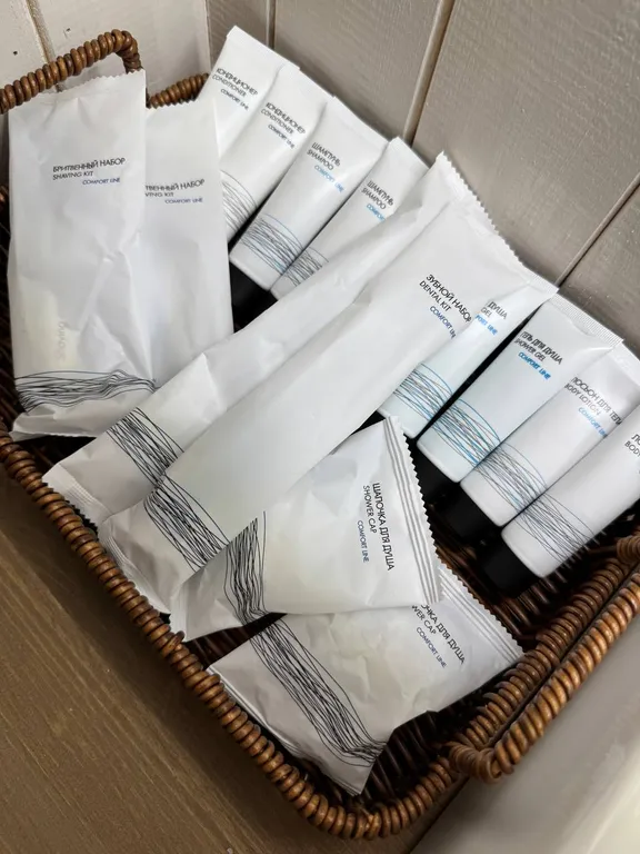 Дом в Абхазии у Черного моря (Му с цветами)