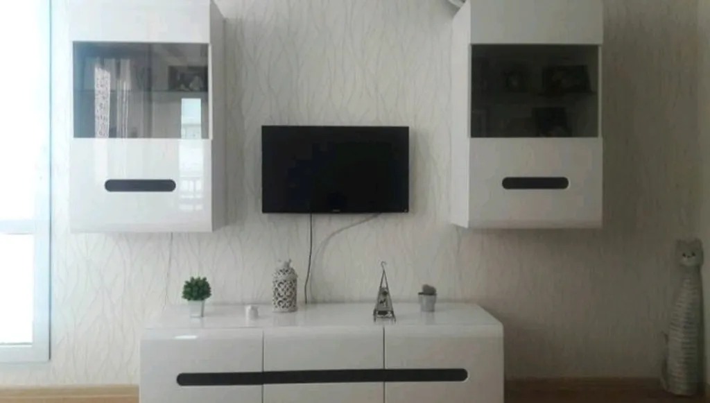 Уютная комната в четырёхкомнатной квартире с хозяйкой