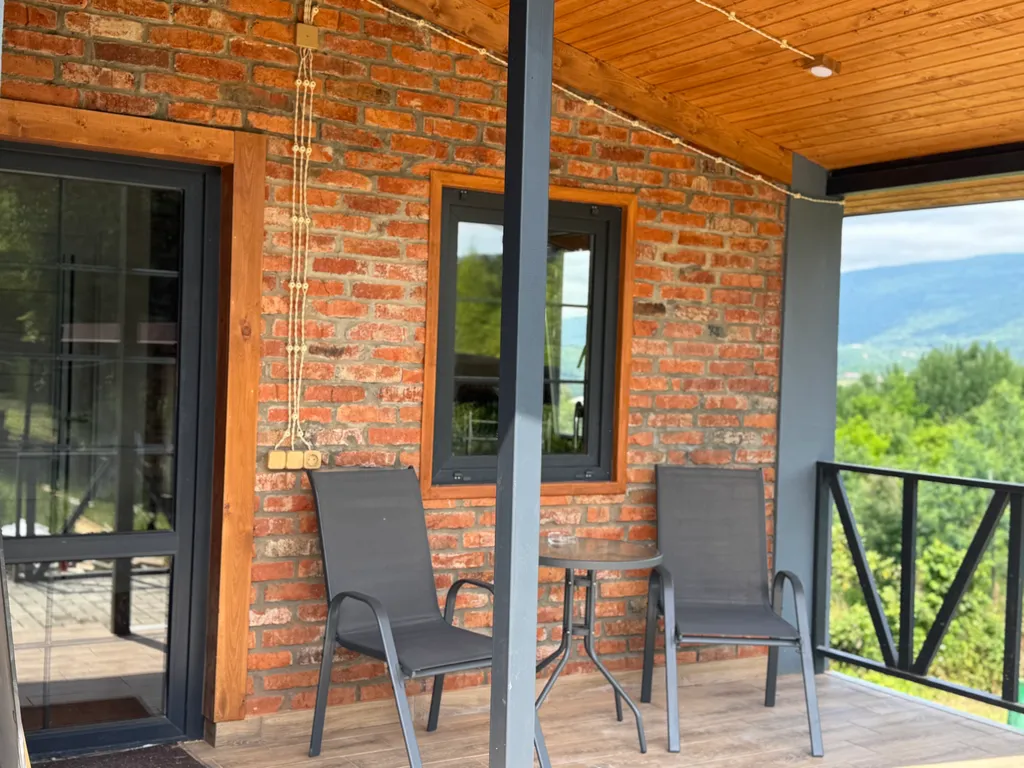 Уютный дом с садом и прекрасным видом на горы и море