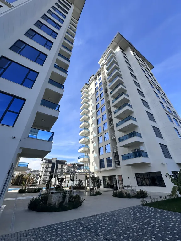 Светлая уютная квартира в Махмутларе с панорамным видом на море и горы