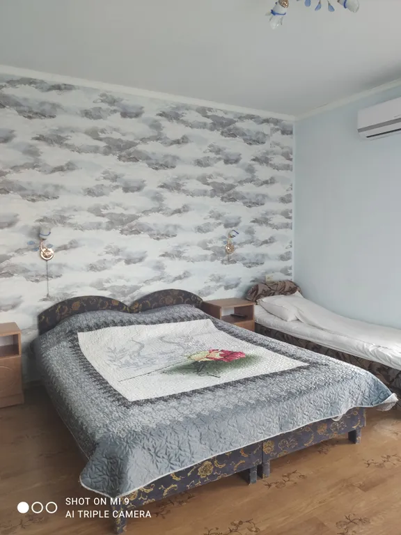 Квартира Трехместная комфортабельная комната с санузлом и балконом — Судак