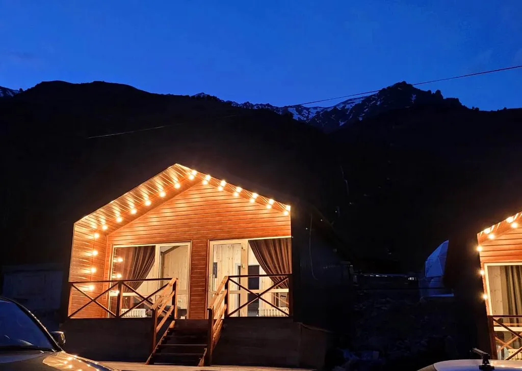 База отдыха с видом на горы в Приэльбрусье