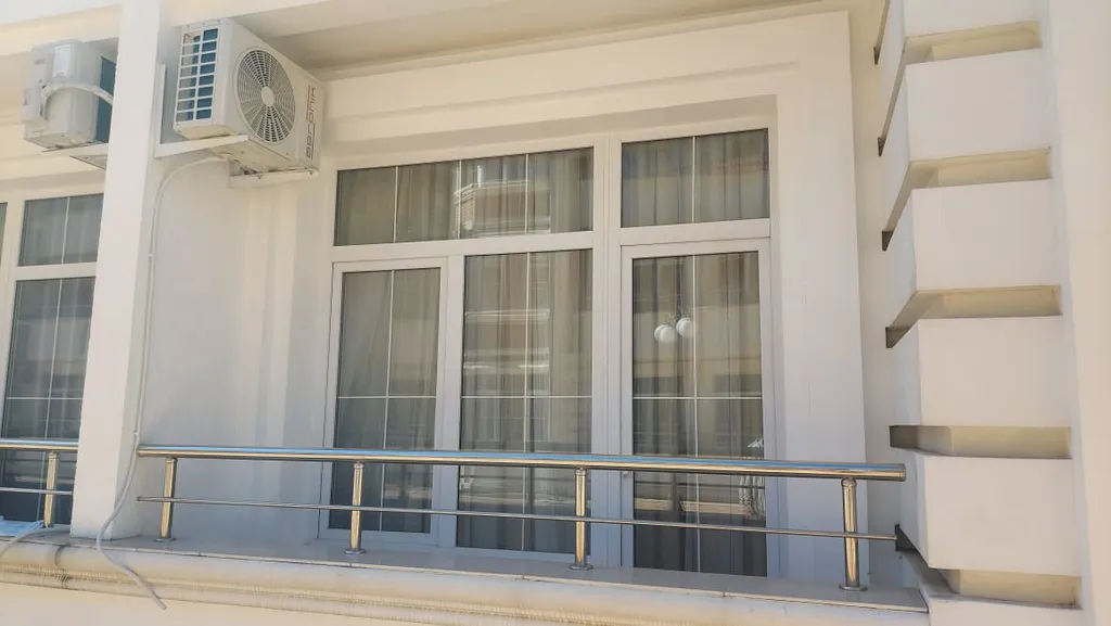 Студия в современном европейском квартале