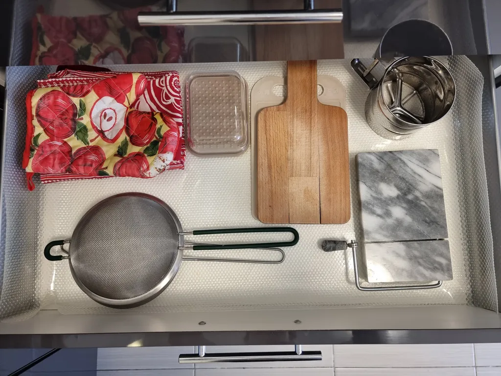 Двухкомнатная квартира с подиумами