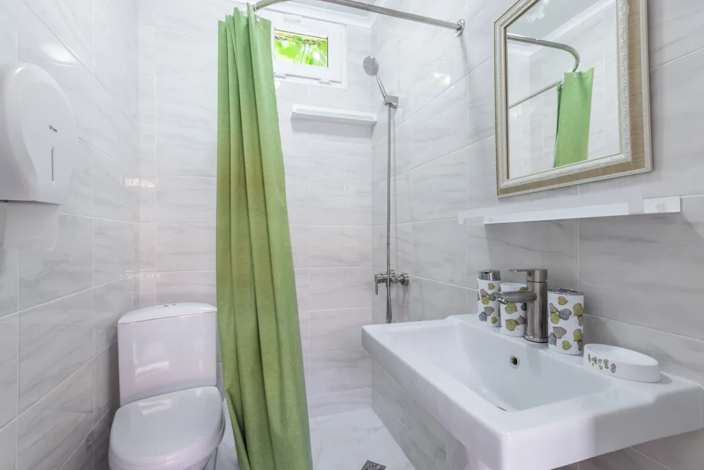 Шестиместный двухкомнатный с верандой