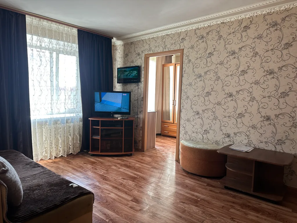 2-х комнатная квартира в центре города, с балконом — аренда посуточно в Спасск-Дальний