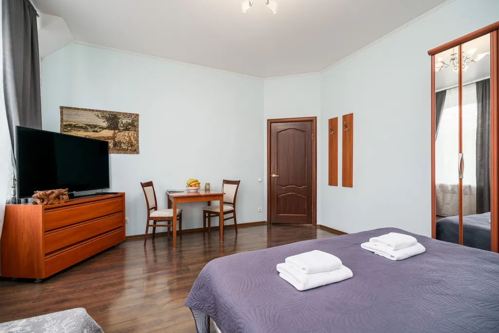 Уютная 1-комнатная квартира на 5 гостей в "Park Lane Inn"