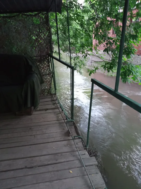 Курортная зона, центр, на берегу речки, в тихом месте, домик 1 этаж