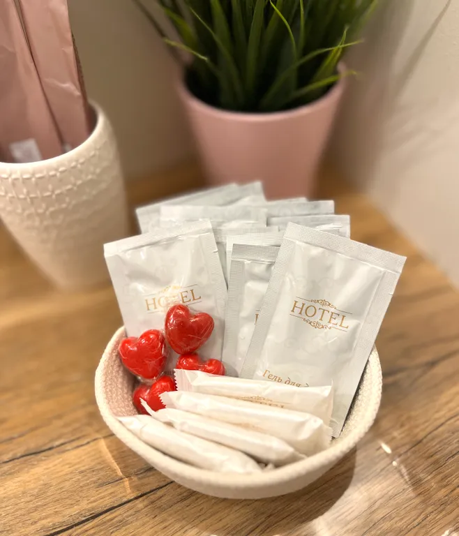 Курортная квартира с питерской атмосферой-лес, озеро, Москва.