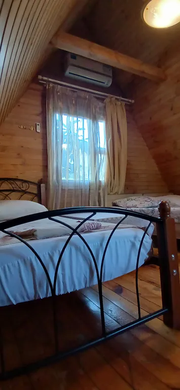 Коттедж Домик в центре с беседкой — Сочи