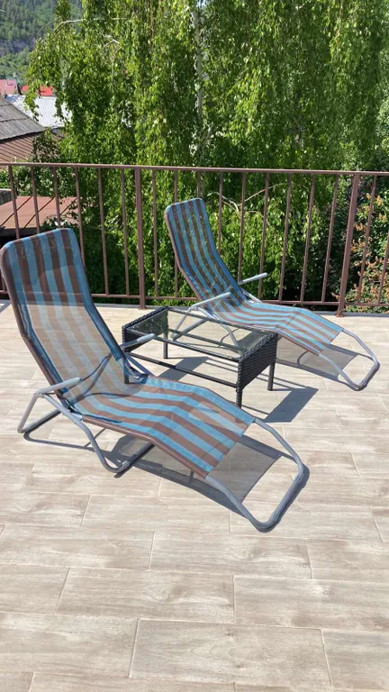 Комната с балконом