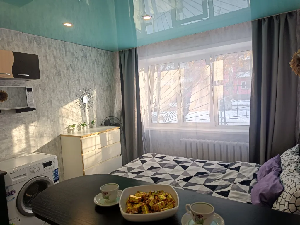 Студия для 2 человек у метро золотая нива