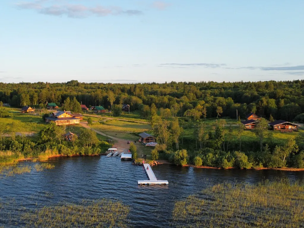 Дом у озера на Селигере