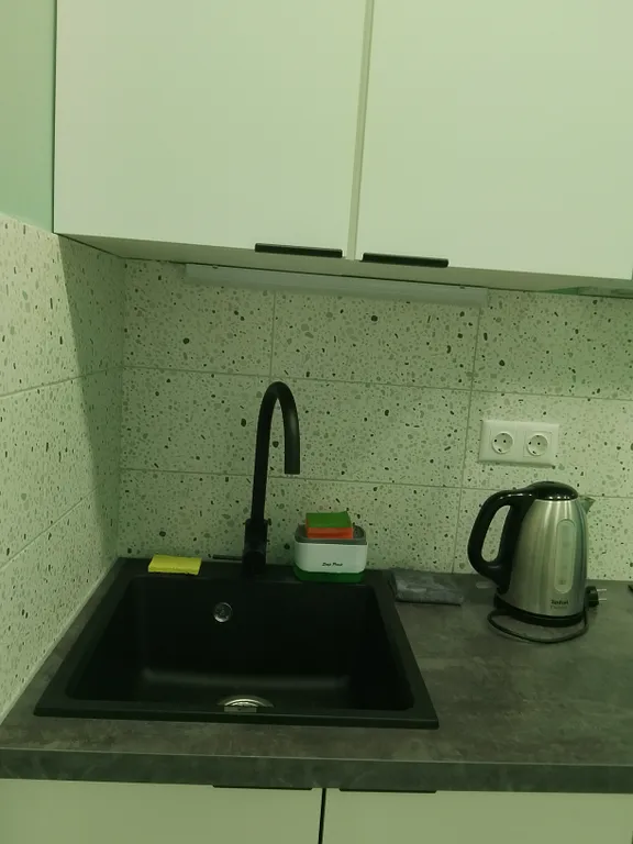 Красивая и уютная студия вблизи метро недалеко от центра